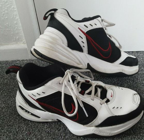 nike air monarch trainers